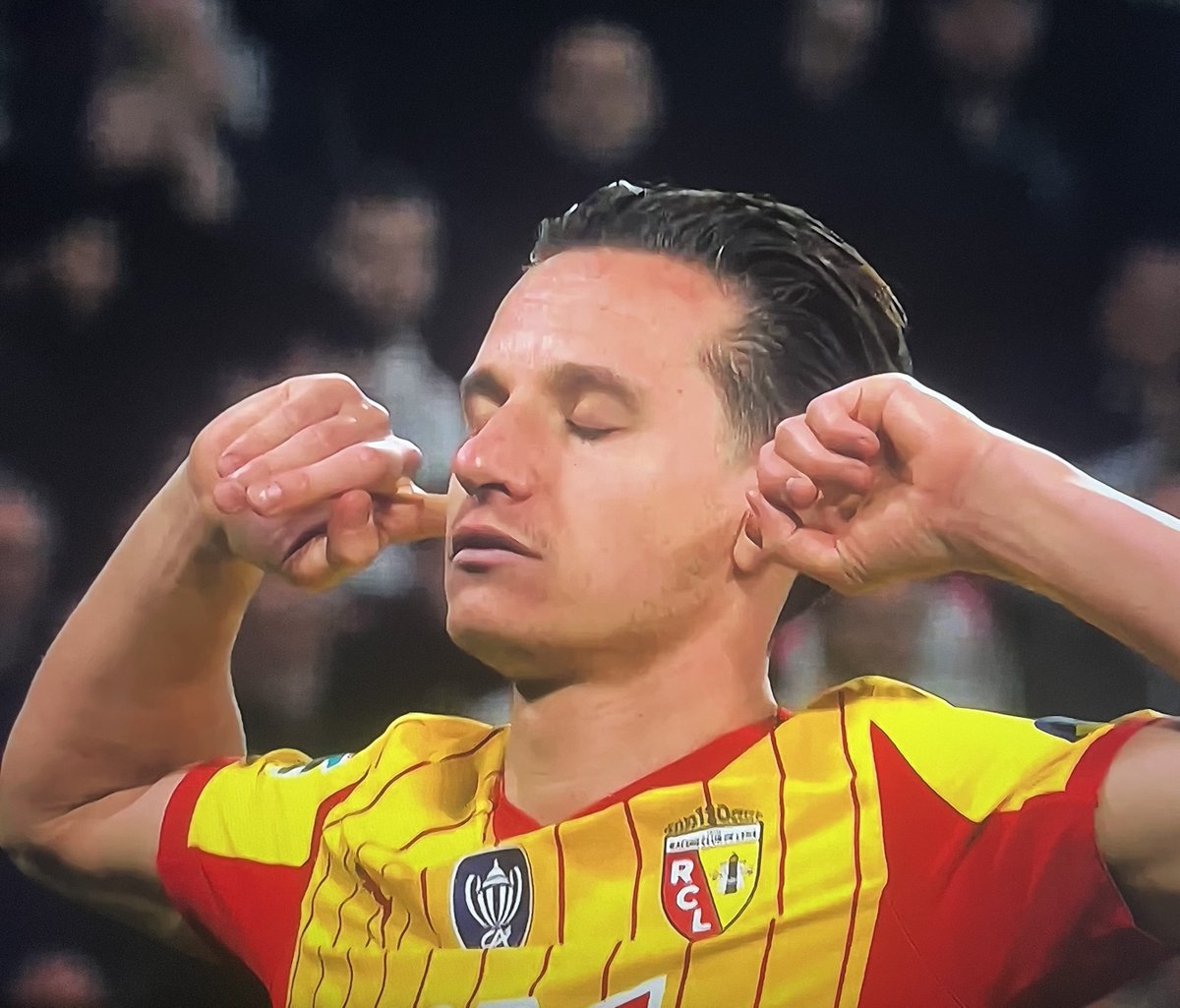 Out Of Context OM tweet media