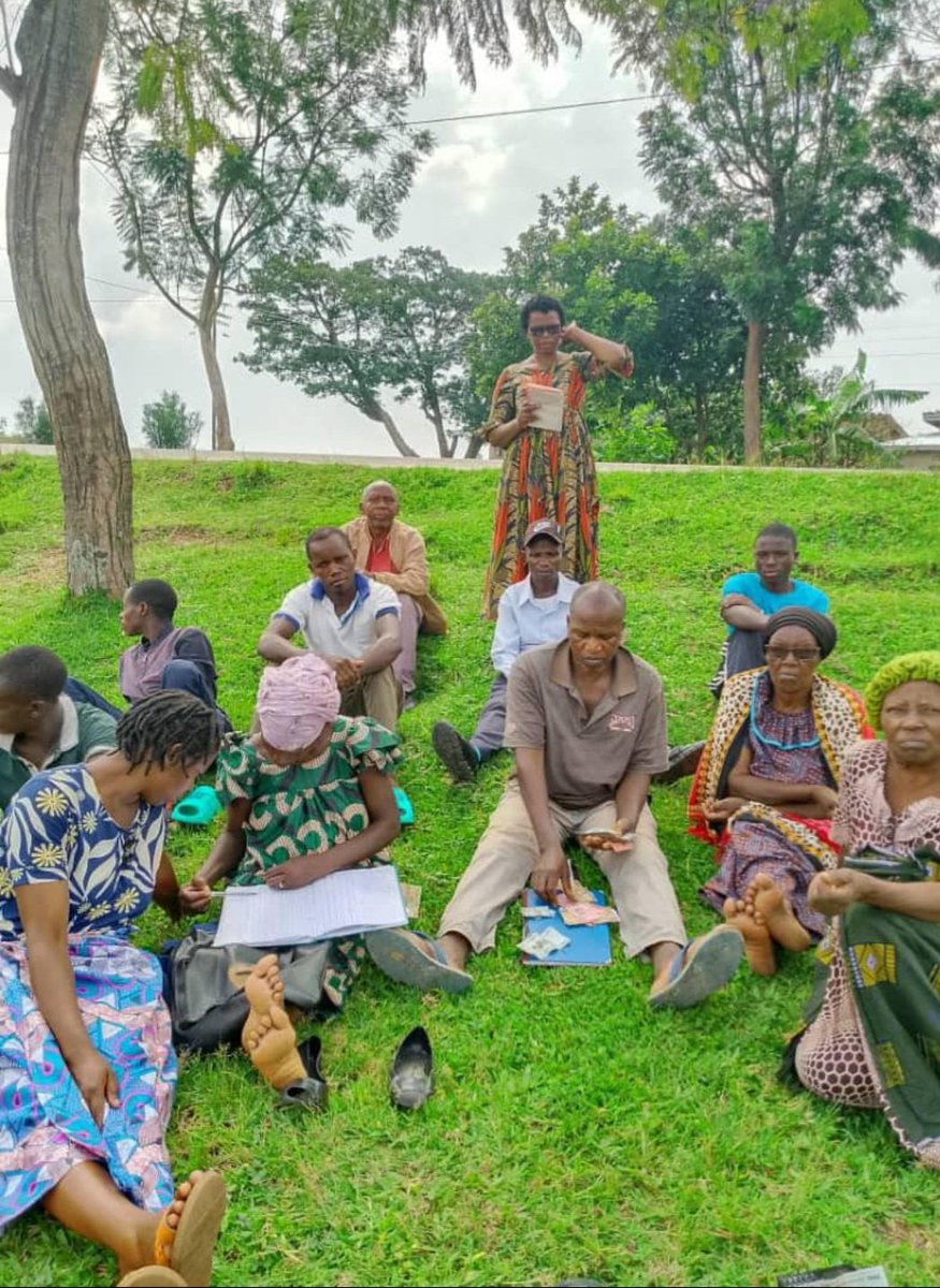 Ku wa 2 Werurwe 2026, abanyamuryango b’itsinda ryo kwizigama ryo mu Karere ka <a href="/NyanzaDistrict/">Nyanza District</a>, Umurenge wa Mukingo barahuye barizigama banaganira ku iterambere ry’imibereho yabo. Banatanze inguzanyo ku bayikeneye; ubwizigame bugera ku 1,090,000 Frw.