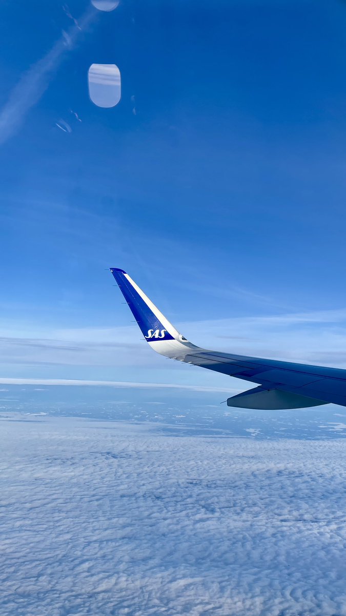 so i turned 30 today! ✨

i feel a lot of joy and gratitude after the day i’ve had. i got reminded of all the love that i’m surrounded with, i actually have a lot of people that really care about me.

and that feels great.

can’t wait to see what this next decade awaits for me ❤️