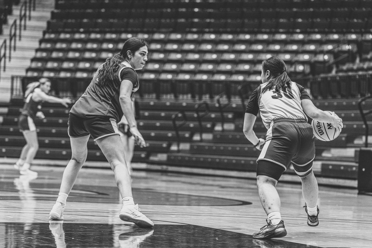 Illinois Wesleyan Athletics tweet media