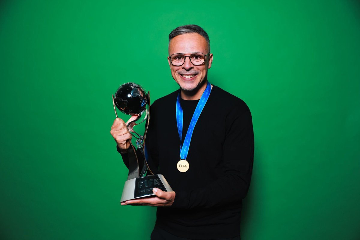 عمرو tweet media