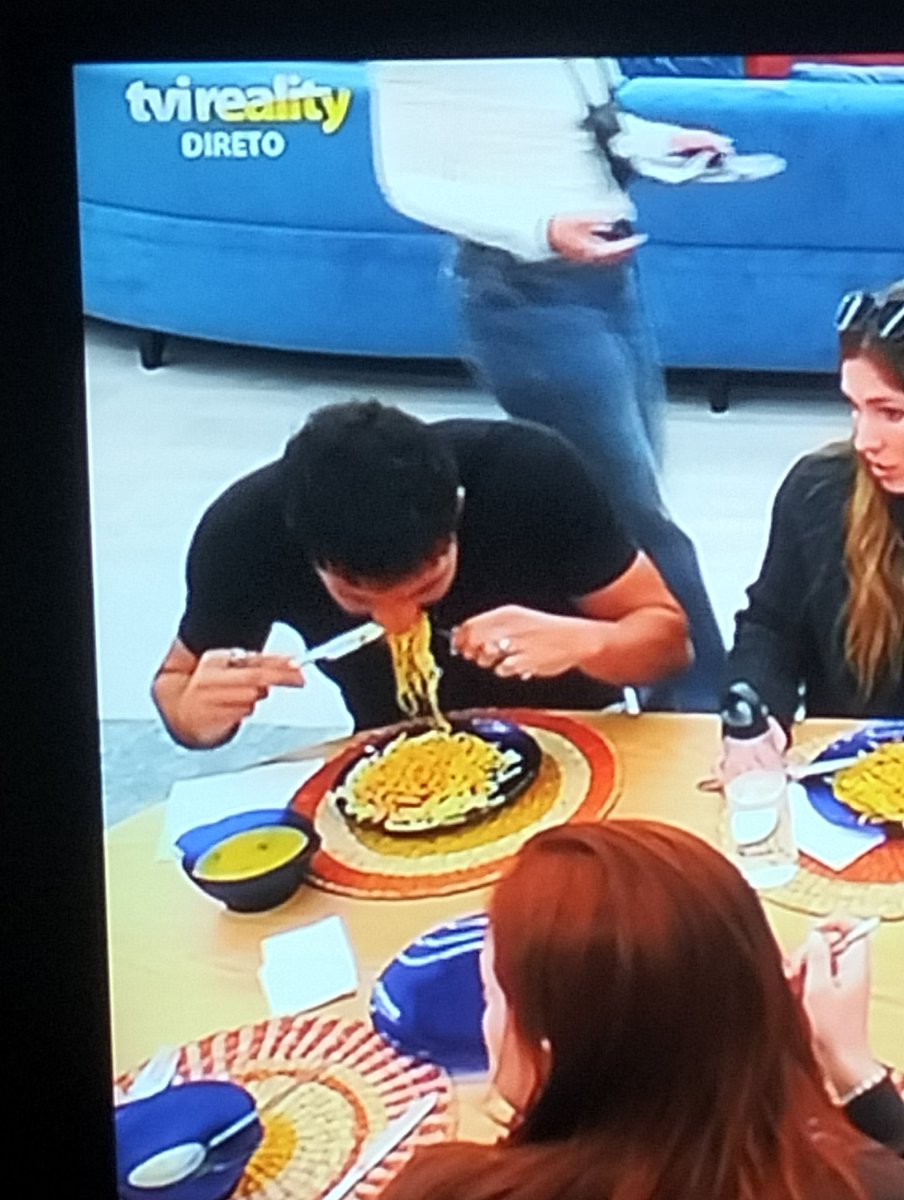 Respira Tiago, o esparguete não vai fugir 
#sstvi