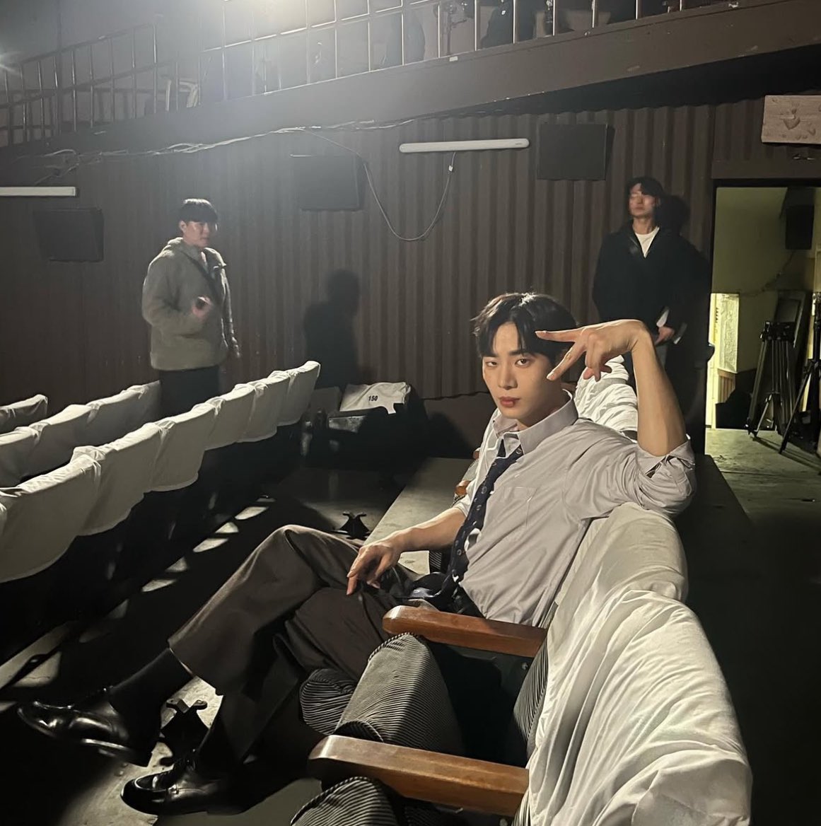 pupppy_chuu's tweet photo. 사랑 앞에서 얼마나 절절 할수 있는지 보고싶다? 그럼 최철웅 하기 
제 사람에게만큼은 다정한게 보고싶다? 
그럼 최철웅하기 
고등학생부터 검사가되기까지 성장물(?)을 보고싶다?  그럼 최철웅하기 
느좋 검사님이 보고싶다? 그럼 최철웅하기 
오아시스 3주년이니까 최철웅하기!! https://t.co/XdM23aLtZ6