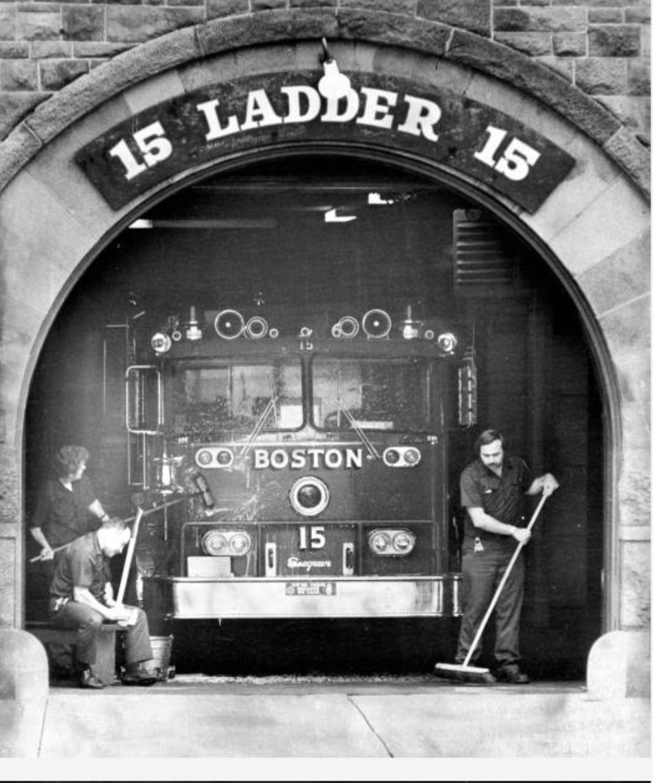 Old School Boston tweet media