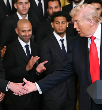 el que quería comer un asado con gandhi y la madre teresa