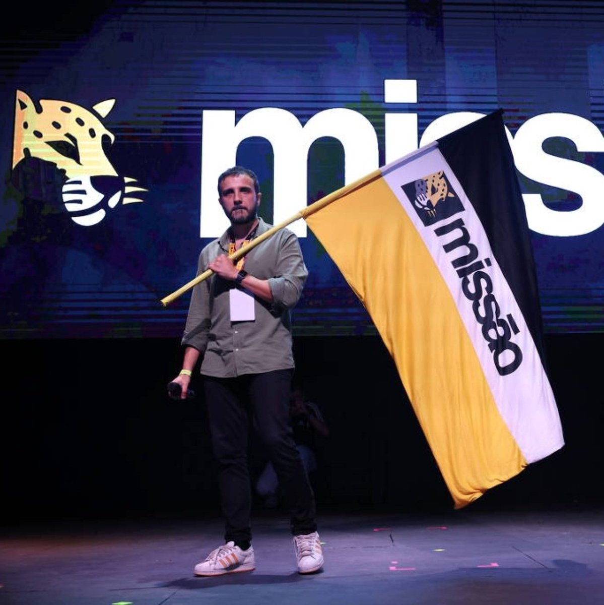 Junito ⬛️🟨⬜️ tweet media