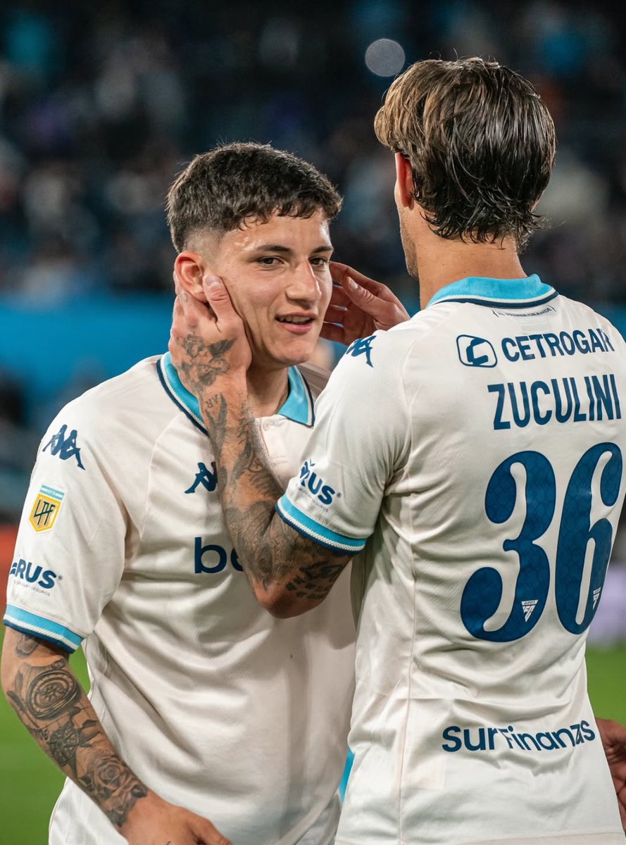 Minutos para Gonzalo Reyna en
Boston River vs Racing de Mvo.

Pongan Espn 3, hay futbol del bueno.
99 Gonzalo Reyna.