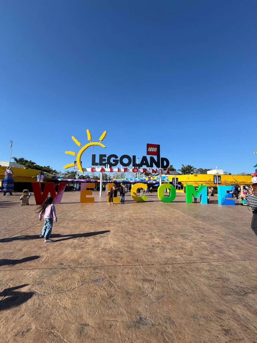 ThemeParkShark's tweet photo. Just arrived at LEGOLAND California for the LEGO Galaxy preview night. First new coaster at this park in almost 20 years opens tomorrow
@LEGOLANDCalifornia
#LEGOGalaxy #GALACTICOASTER #LEGOLANDCalifornia https://t.co/rNRi8y7H8C