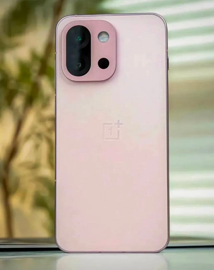 QuickTechGambia's tweet photo. Clean. Elegant. Powerful. ✨

The OnePlus Nord CE 3 Lite blends minimalist design with everyday performance—style that speaks for itself.

Powered by innovation from .

#OnePlus #SmartphoneStyle #TechInnovation #QuickTechnologies https://t.co/5J9llUxtDF