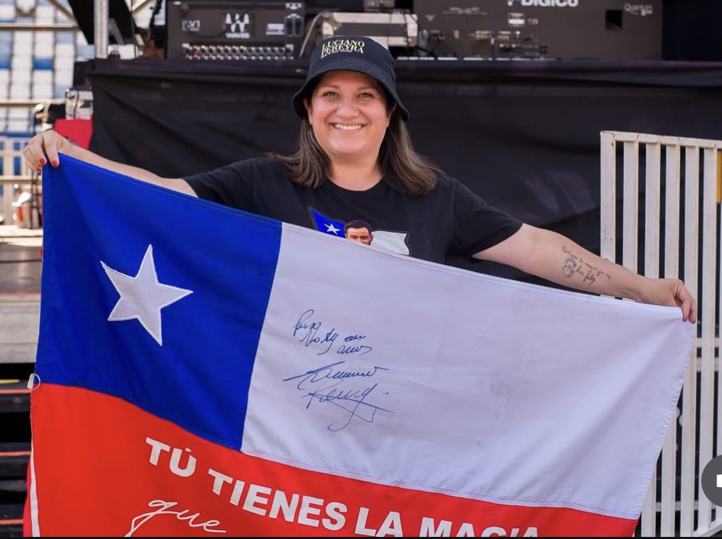 naty.lazo.🇨🇱 tweet media