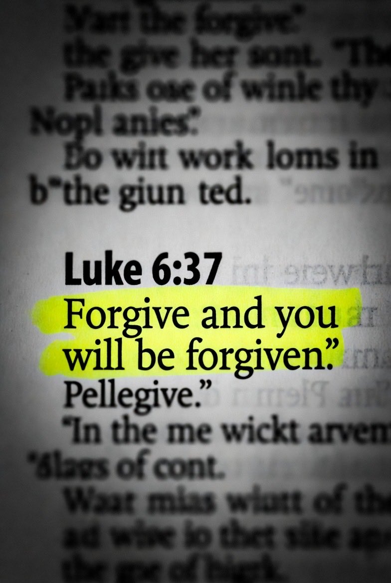 JESUS IS KING tweet media