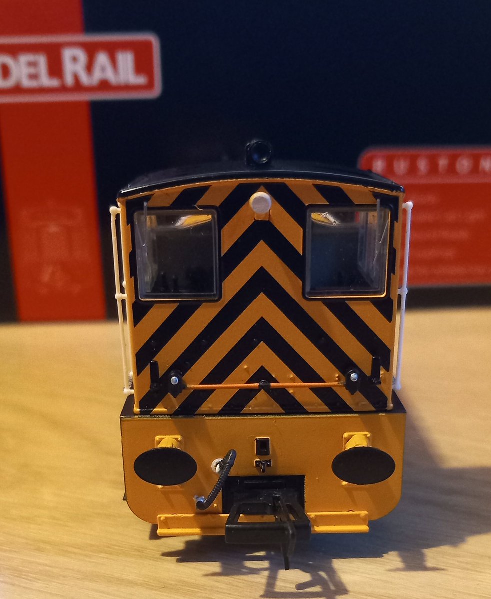 BeyerHill's tweet photo. A new loco has arrived. I'd been considering one of these for a while. #tmrguk #class97 #shunter https://t.co/Jx04MR9I92