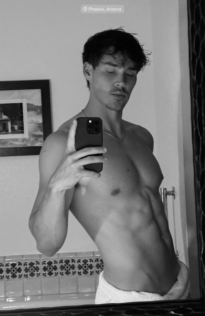 Celeb & Armpit Gooner 🥴 tweet media