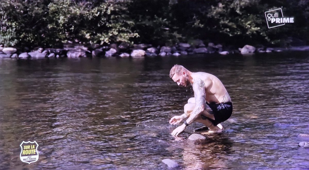 LesBgDuPaf's tweet image. #SurLaRoute #SurLaRouteAvecMattPokora #Gulli La prochaine fois sans maillot Matt ?! J'te passerai la crème, t'inquiète... 😜💦🔥 #LesBgDuPaf #BgAlerte 📺🚨