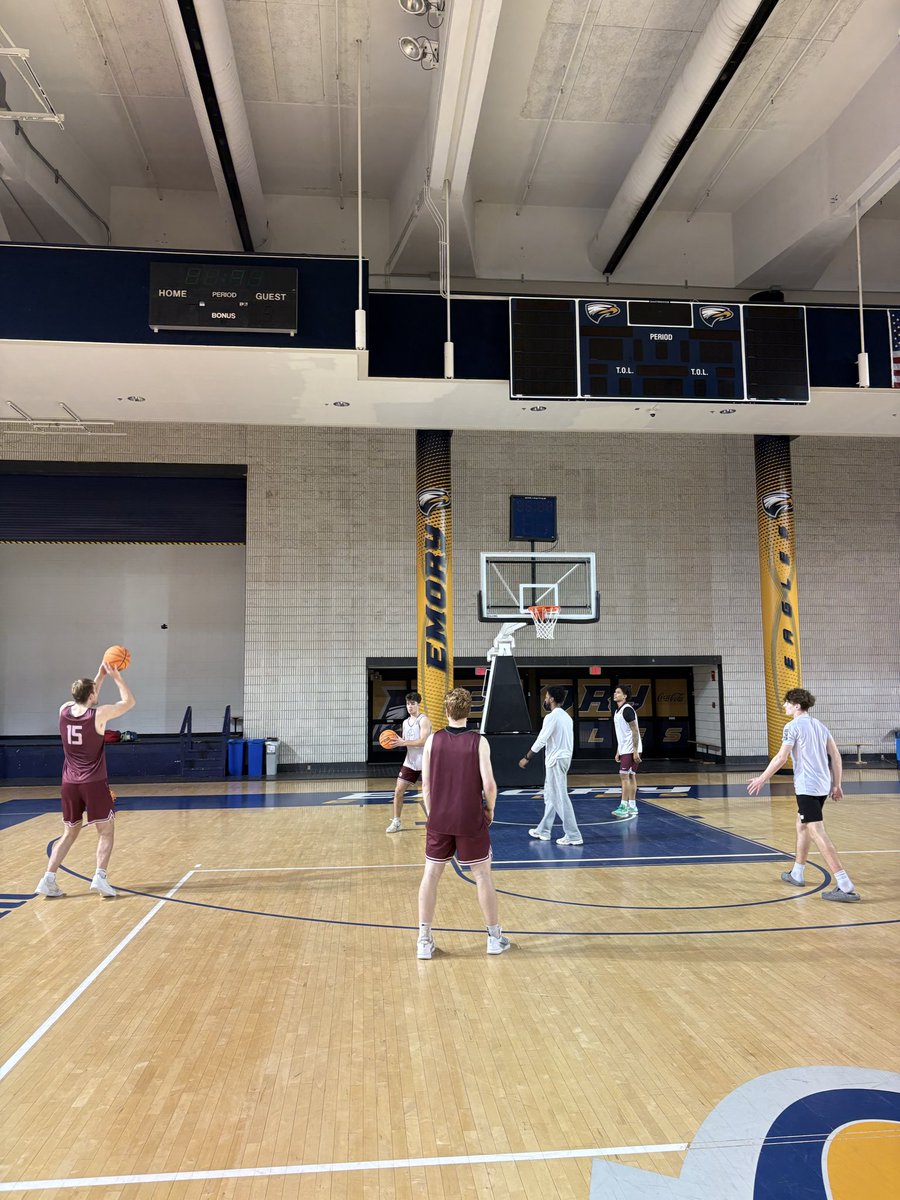 Roanoke Men's Basketball tweet media