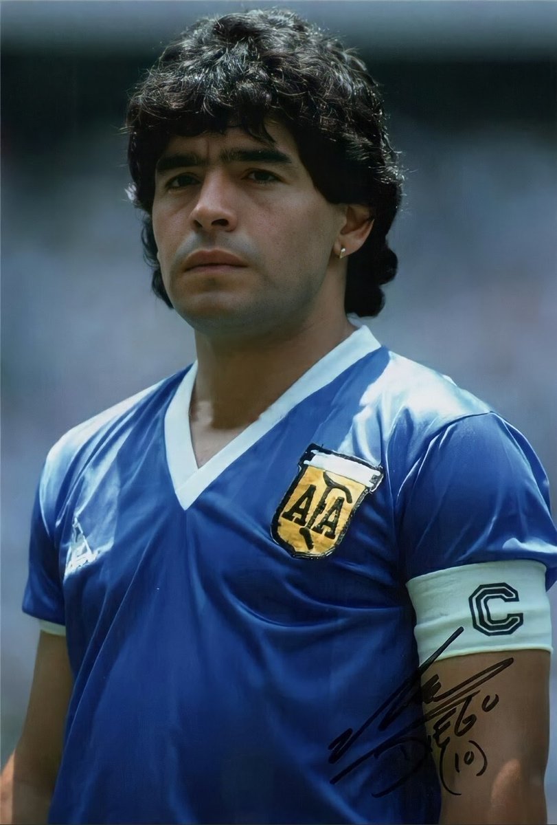 Nuestro Eterno Capitán...
Siempre serás El Más Grande...❤️