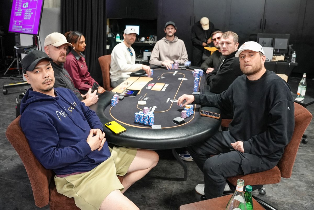 PokerNews tweet media