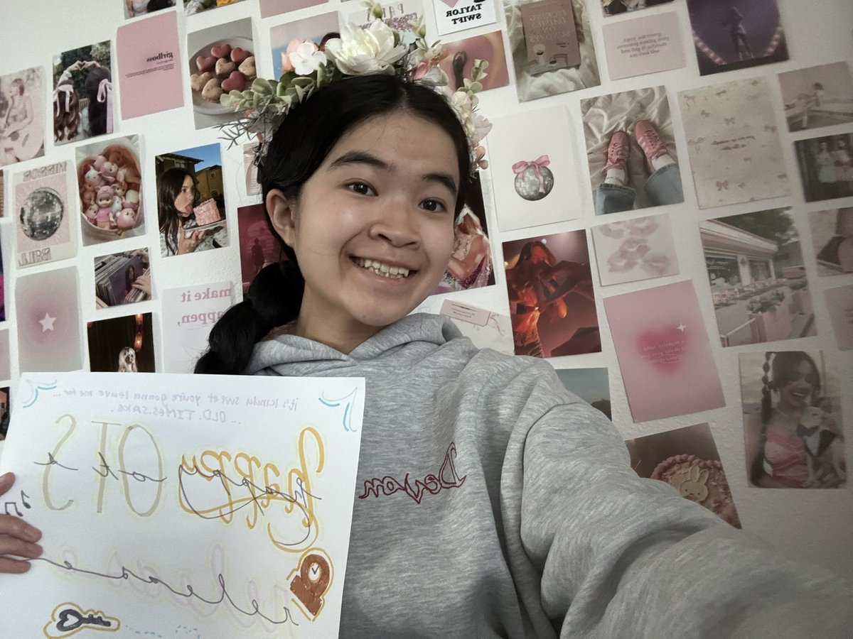 mary is in the garden💐🕰️ tweet media