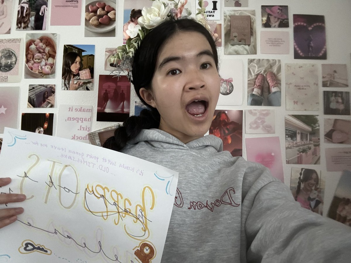 mary is in the garden💐🕰️ tweet media