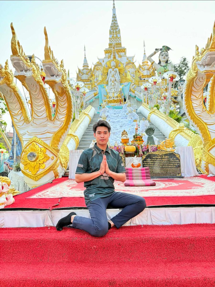 ຄົນເຫງົາ tweet media