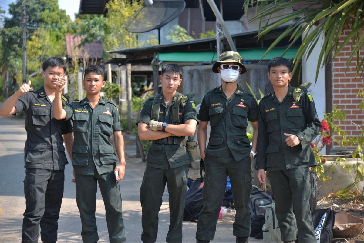 ร.ด.เด็กไทยผม(ไม่)เกรียน tweet media