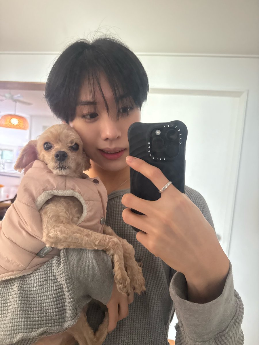 idntt_cosmo's tweet photo. 삐삐 안고 튀어~~~

#idntt #아이덴티티 #アイデンティティ
#unevermet #최태인 #choitaein https://t.co/Gde0AjQgRm