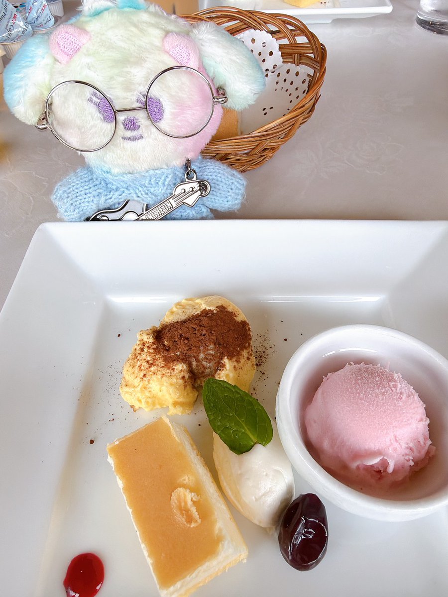 ღ*ˇᴗˇ*).˖٭❤︎ 彼女は自分で どんどん未来を開拓していくの 私には