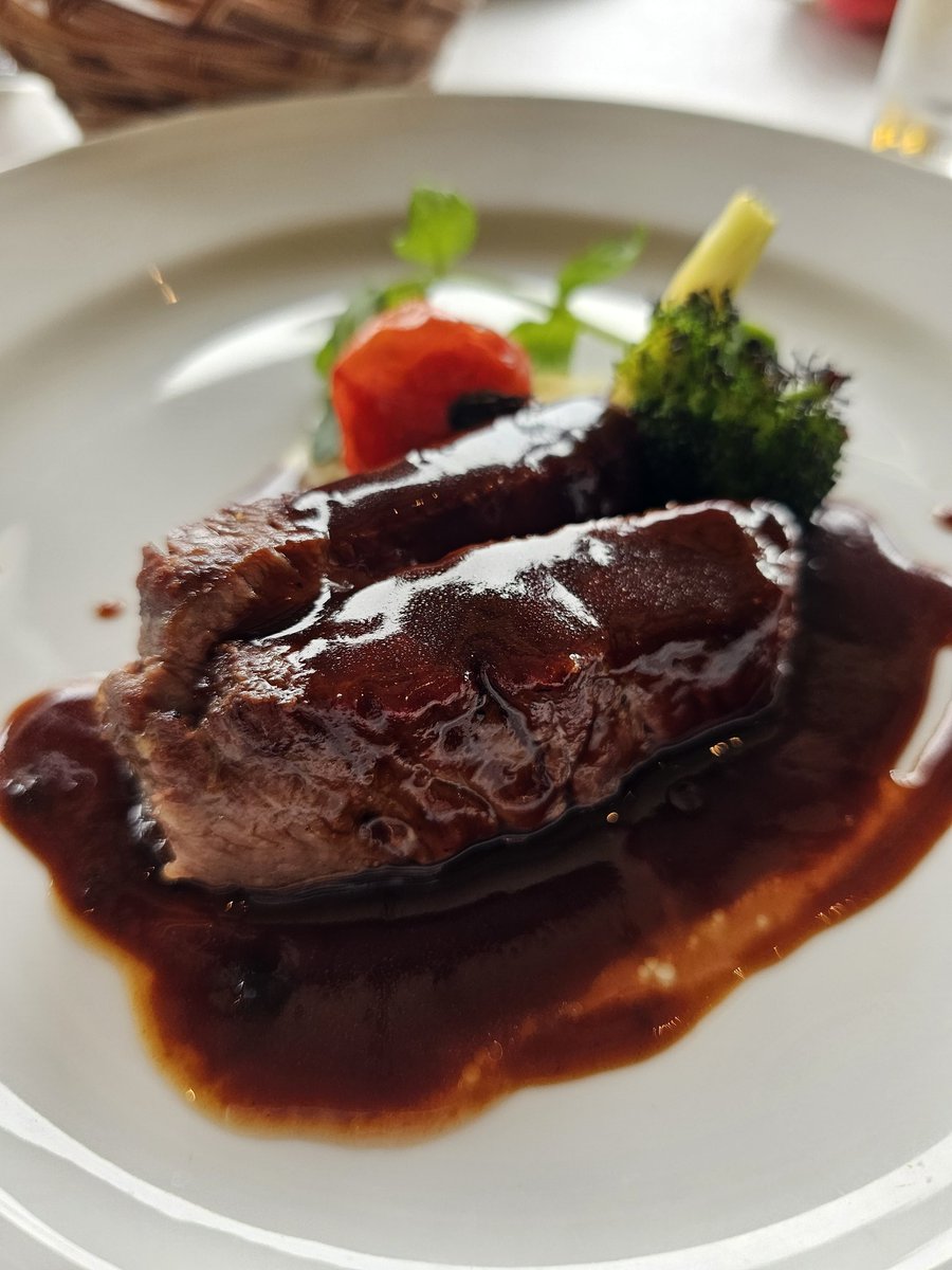 ღ*ˇᴗˇ*).˖٭❤︎ 彼女は自分で どんどん未来を開拓していくの 私には