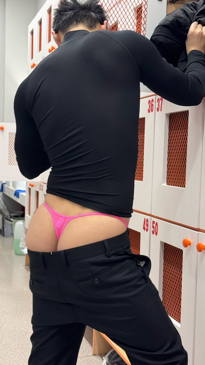 ColinHoo tweet media