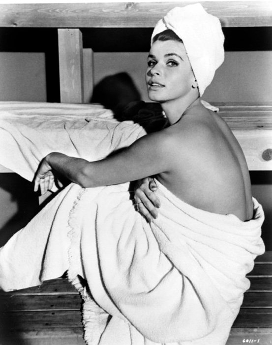 BackToAesthetic's tweet photo. Senta Berger https://t.co/qEt4lWUM9x