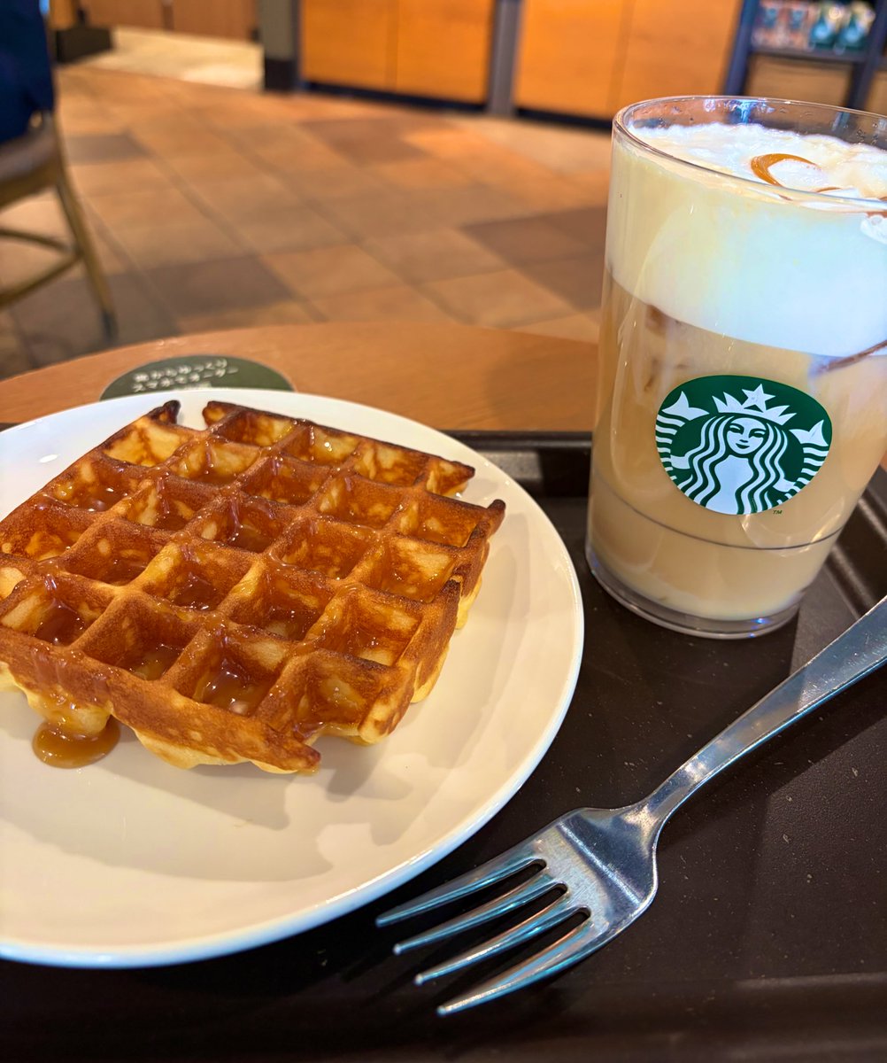 ny___pupil's tweet photo. 私も夜勤終わりに偶然スタバ☕️✨
久しぶりにNissyの姿見れて、夜勤の疲れはどこかに飛んで行きました🕊️ https://t.co/pFsglL6zI0