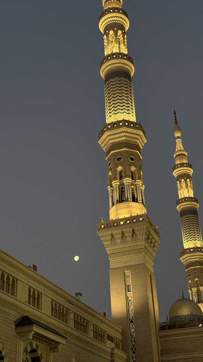al_meak20's tweet photo. #يوم_الجمعة 
اللهُم صل وسلم على نبينا مُحمد ، وارزقنا اللهُم و والدينا جواره في جنةٍ عرضها السماوات و الأرض🤍 https://t.co/aOIaQetAZO