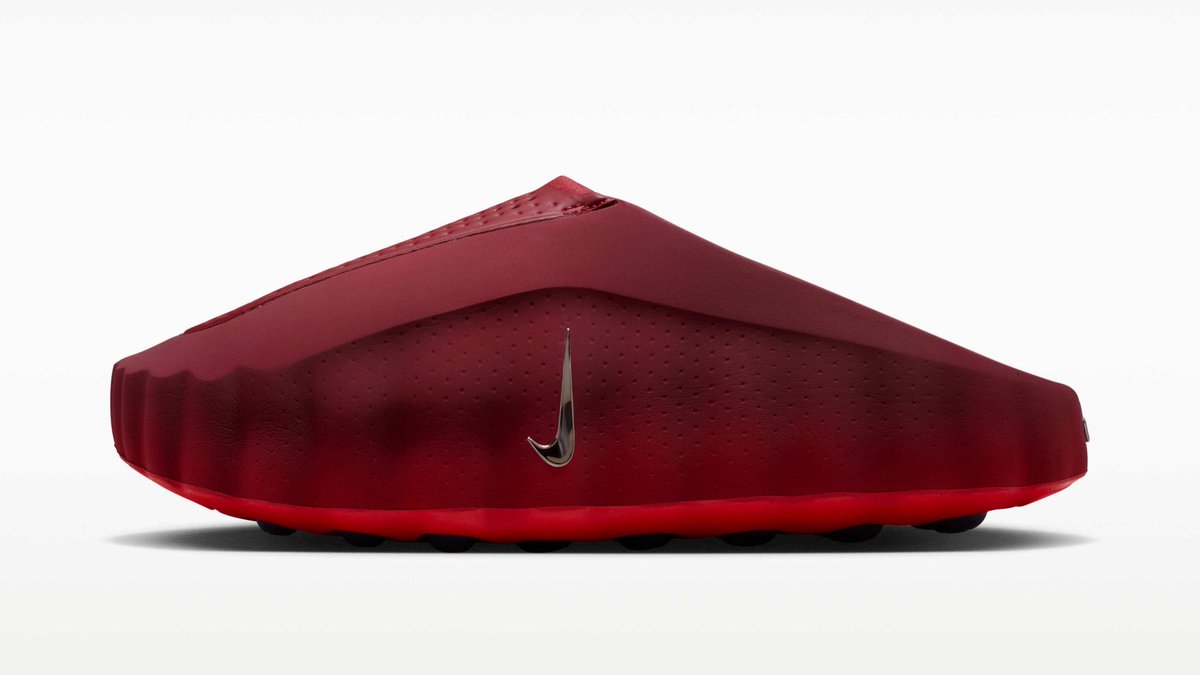 Novelship's tweet photo. First Look 👀 :
Nike Mind 001 Mule "Team Red" 🔴🚨

#fyp #nike #shoes #fashion #kicks https://t.co/nv4KPKWRRK