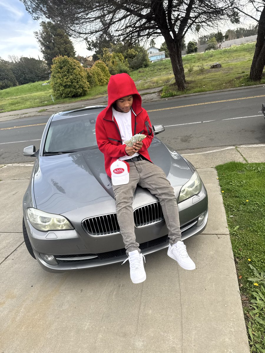 MallyFrmDaNorth's tweet photo. 💰🏎️ https://t.co/9cR6SHX0w5