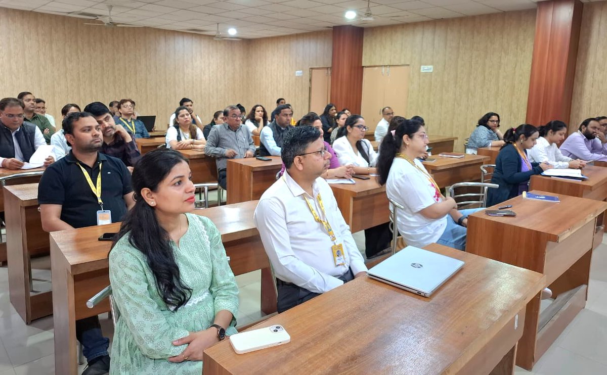 GNIOTCollege's tweet photo. GIPS INQUEST hosted a two day workshop on Research Paper Writing and Journal Publication guiding faculty and students on research methods ethics and publishing strategies. 
#GIPS #ResearchWorkshop #AcademicExcellence https://t.co/XiWdcC87Re