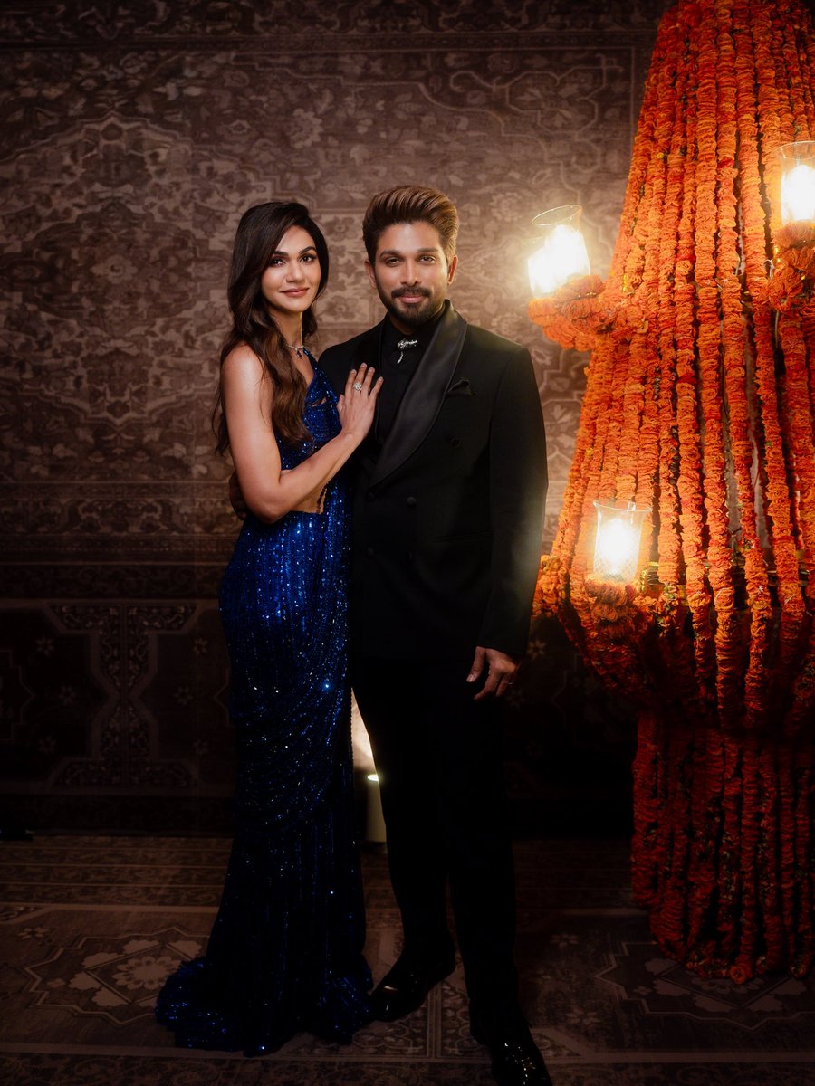 Happy Anniversary, Cutie .
15 years of togetherness. 
The journey could not have been this without you 🖤