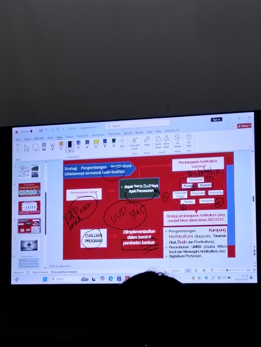 sals🔮📚 tweet media