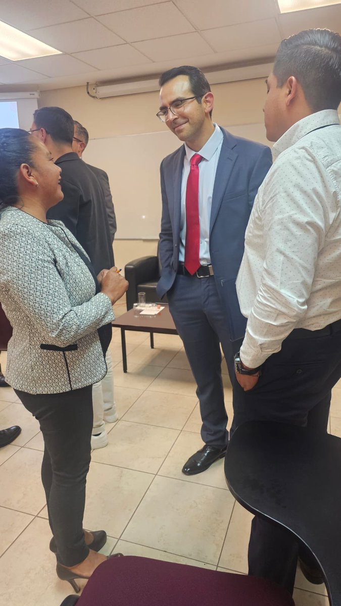 GermanGtzL's tweet photo. Gracias a las personas que nos acompañaron en la presentación de mi libro. Fue una tarde muy especial para mí. Me llevo muchas reflexiones y un muy grato recuerdo. ¡Hasta pronto! https://t.co/CSptC9uRxb