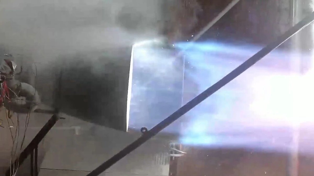 wulei2020's tweet photo. The 220-ton-class #BF20 liquid oxygen-methane full-flow staged-combustion engine, developed by #LandSpace, has completed a full-system long-duration test❗️It features an advanced full-flow staged combustion cycle, combined with an integrated, high-chamber-pressure design. https://t.co/tF3i2MmpyM
