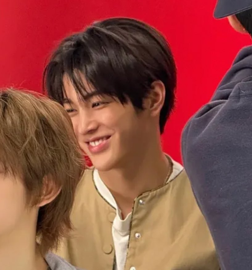 여친있는애 짝사랑하는 비극적뷰다...