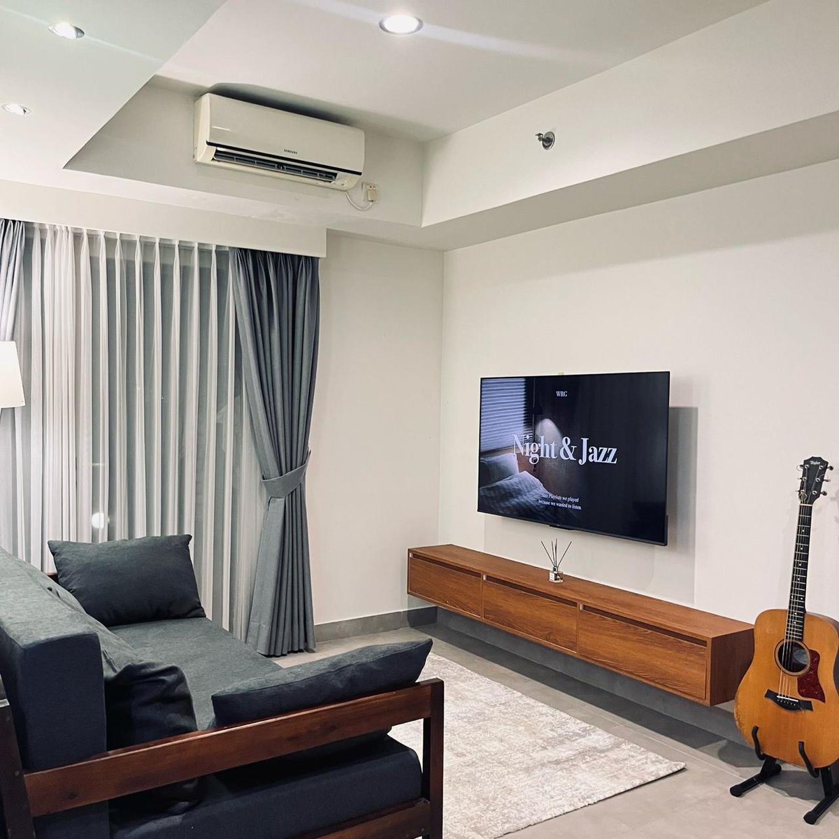 tedsetpb's tweet photo. [FOR SALE] The Wave Apartment – samping Taman Rasuna

🛏️ 2 KT | 🚿 1 KM | 📐 60m² | 🪑 Full Furnished 
🚌 TJ 6Q: 3 min walk 
🚊 LRT Setiabudi: 15 min walk / 5 min ojol 
🛍️ Deket EpiWalk, PasFes, Kokas

Cocok buat yg kerja di area Setiabudi / Kuningan 
💰 1.180 mio — negoin ajaa https://t.co/MskSS6RIq9
