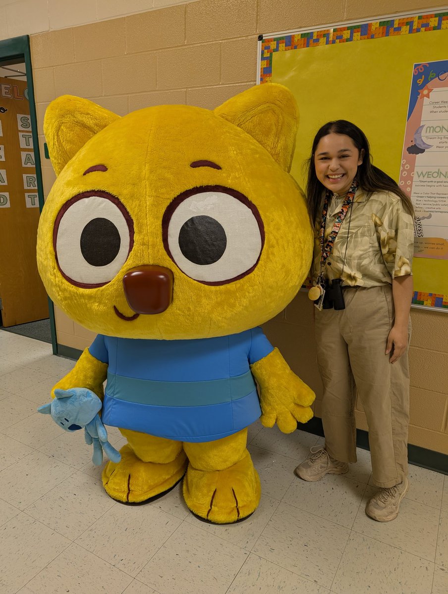 MsNaomiSolis's tweet image. Had the cutest career day visitor today! ✨ A visit from Zeke had our @NISDRhodes Raptors 💚 problem-solving, practicing teamwork, and learning about PBS outreach. Learning + a little wombat wisdom = a great day! 💡 #WorkItOutWombats #PBSKids Thank you for visiting @klrn!