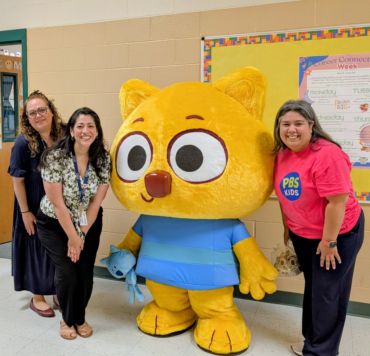 MsNaomiSolis's tweet image. Had the cutest career day visitor today! ✨ A visit from Zeke had our @NISDRhodes Raptors 💚 problem-solving, practicing teamwork, and learning about PBS outreach. Learning + a little wombat wisdom = a great day! 💡 #WorkItOutWombats #PBSKids Thank you for visiting @klrn!