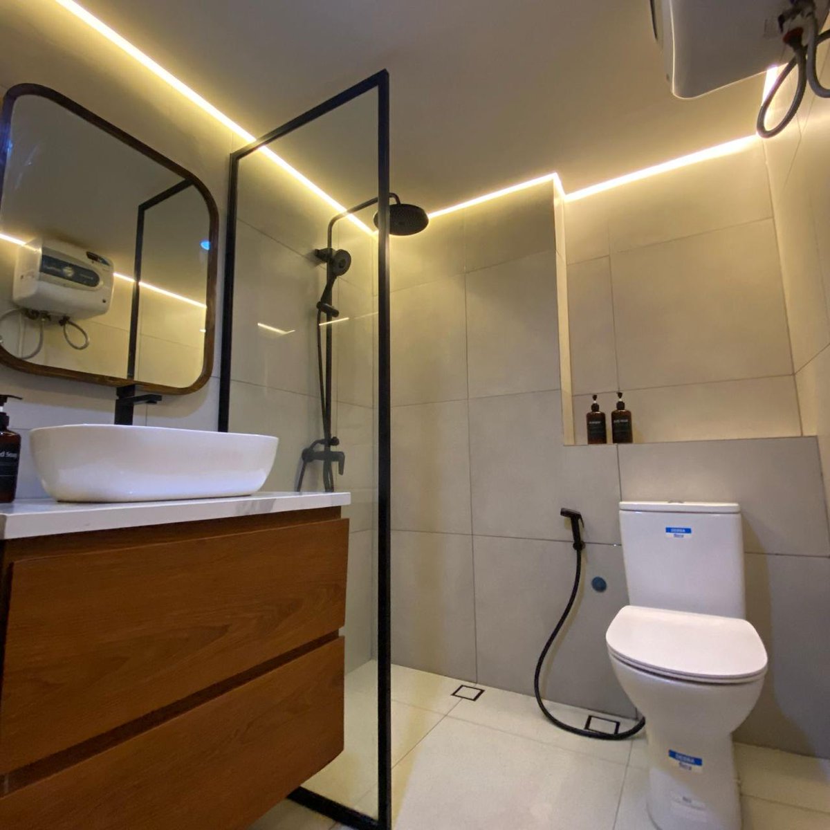 tedsetpb's tweet photo. [FOR SALE] The Wave Apartment – samping Taman Rasuna

🛏️ 2 KT | 🚿 1 KM | 📐 60m² | 🪑 Full Furnished 
🚌 TJ 6Q: 3 min walk 
🚊 LRT Setiabudi: 15 min walk / 5 min ojol 
🛍️ Deket EpiWalk, PasFes, Kokas

Cocok buat yg kerja di area Setiabudi / Kuningan 
💰 1.180 mio — negoin ajaa https://t.co/MskSS6RIq9