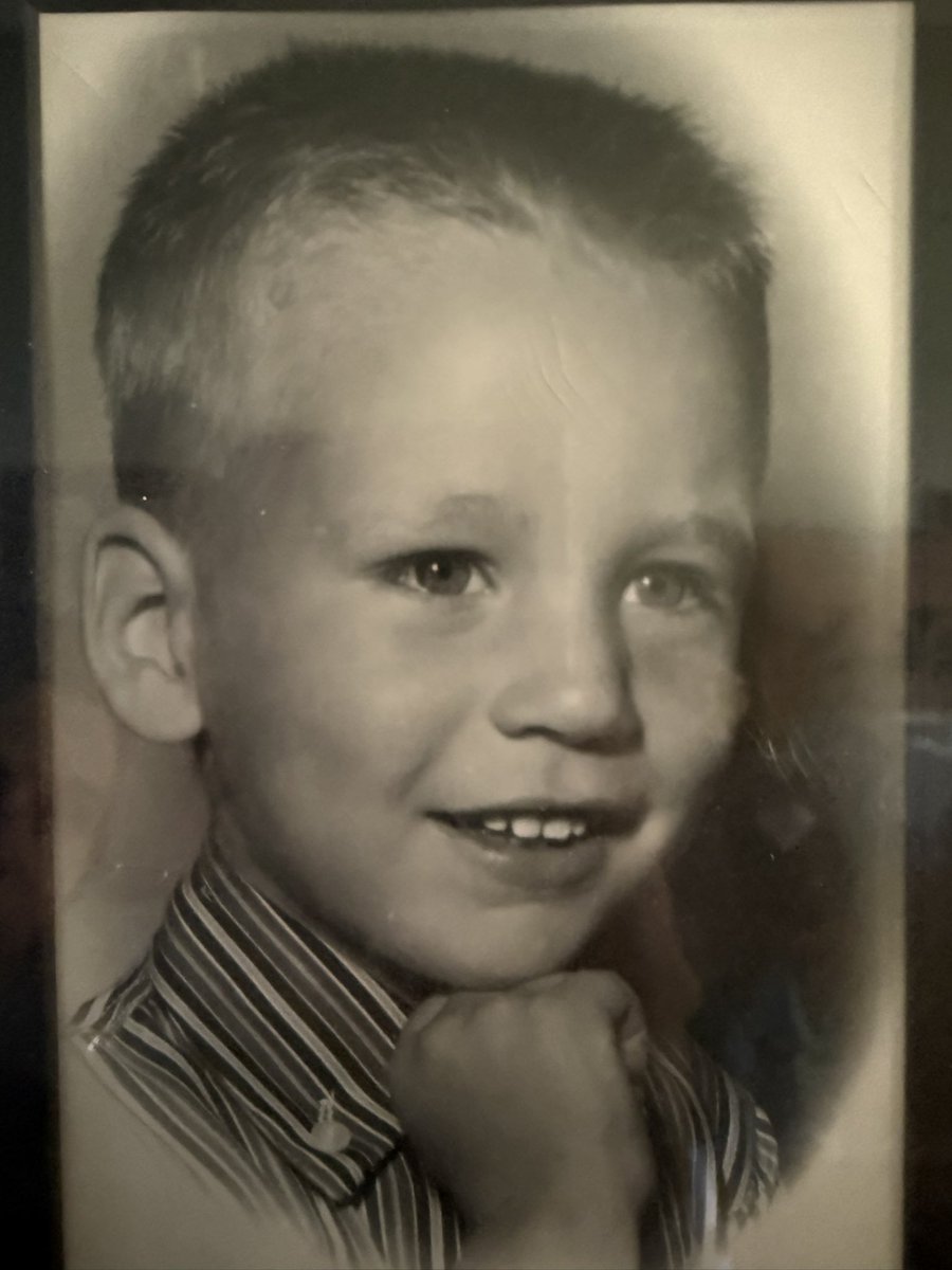 meg49er's tweet photo. My father who was 33 years sober and went through so many trials in life passed away today. He loved his #49ers and he loved his grandchildren even more. I am so heartbroken. Until we meet again dad #captianhook https://t.co/Ak5in2YRiY
