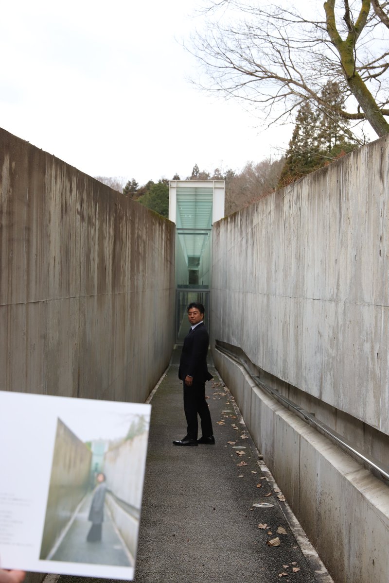 門間市長が、松任谷由実さんの ツアーパンフレットのロケ地を訪問