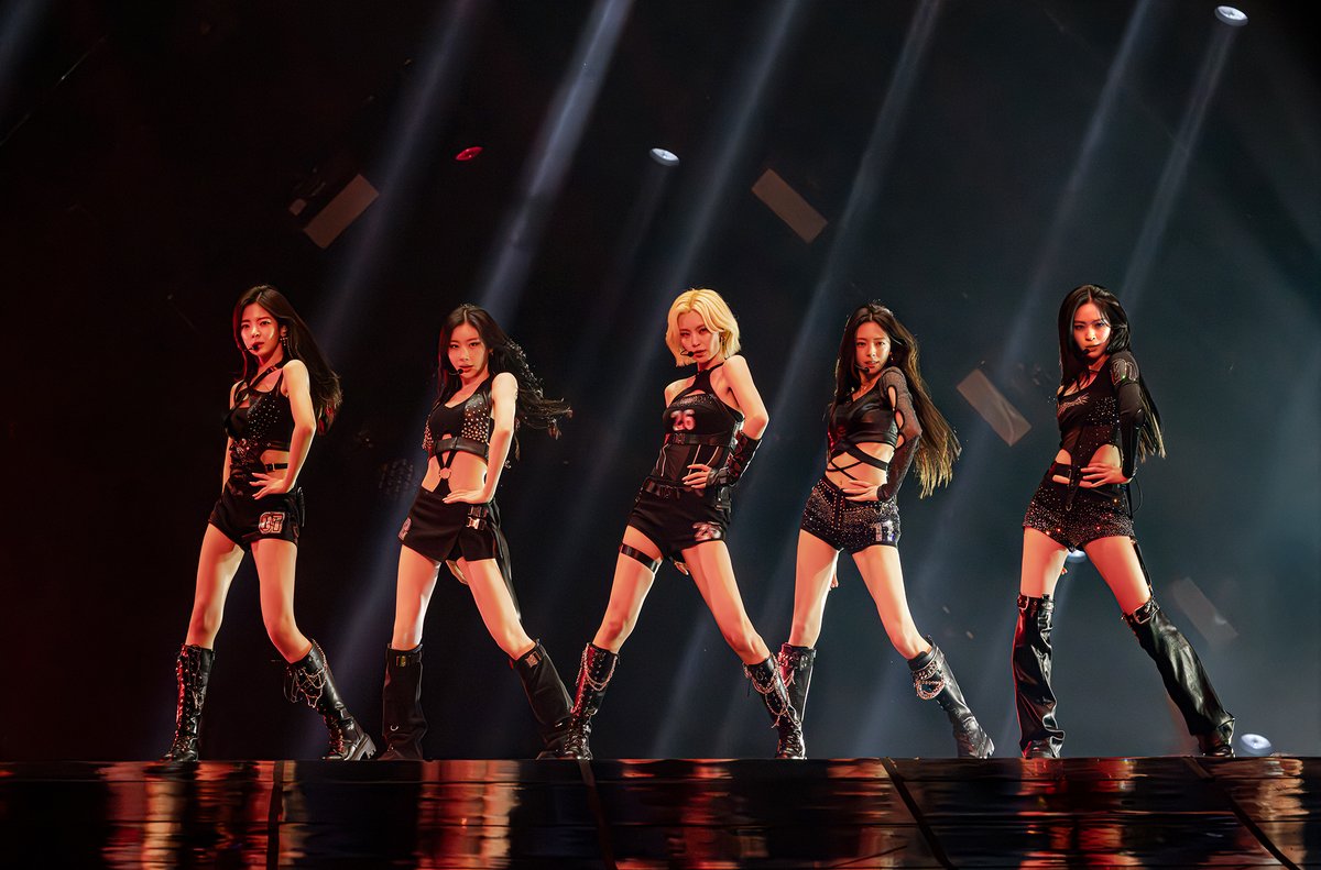 ITZY, 새 월드투어에서 쏘아 올린 'THAT'S A NO NO' 매력! 
6년 전 앨범 수록곡 인기 '퍼포먼스 퀸' 면모 발휘!
naver.me/5UVbevwP

#ITZY #MIDZY <a href="/ITZYofficial/">ITZY</a>
#ITZY_TUNNELVISION
#ITZY_TNVS
#ITZY_WORLD_TOUR 
#THATSANONO
