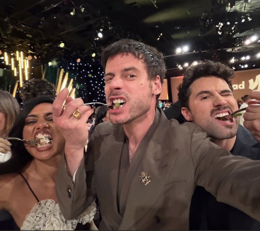 boy afraid tweet media