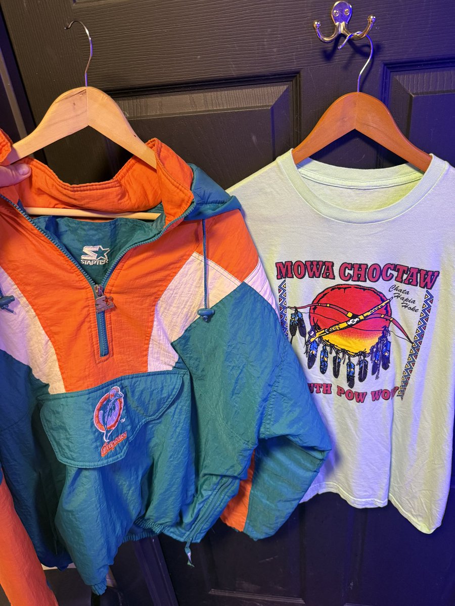 SulcanoVal's tweet photo. Absolute haul at Monroe’s tonight. Truly blessed. #PhinsUp #mowapride @johnyripngravs https://t.co/t5nM7fTyY3
