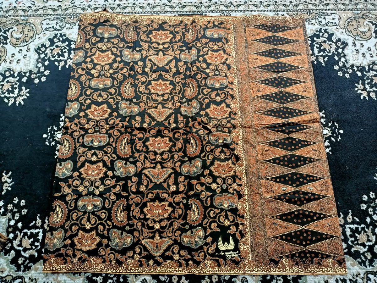 mfarihin19's tweet photo. Sarung Batik Lar Gurda
Lar Gurda Signature
Seri Full Tulus Edition
Handmade 100% by Batik Santri Mangkuyudan
Harga Rp 3.000.000
#ramadhan #1447h #sarung #batik #largurda #indonesia https://t.co/6d6vpw09CM